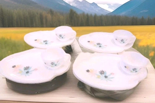 Vtg Federal Glass Atomic Flower Snack Plates & Cups Set 4ea Ships From USA