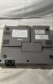 Nintendo Entertainment System NES Console 2 Controllers Super Mario Duck Hunt