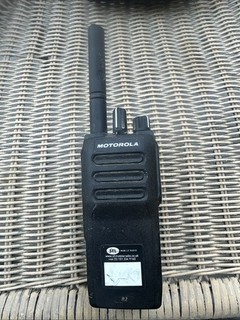 Motorola uHF R2 Radio Walkie Talkie