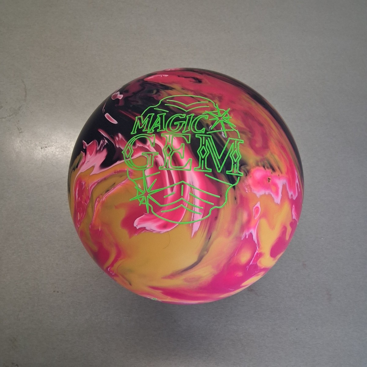 Roto Grip Magic Gem 1ST QUALITY bowling ball 15 LB. NEW IN BOX