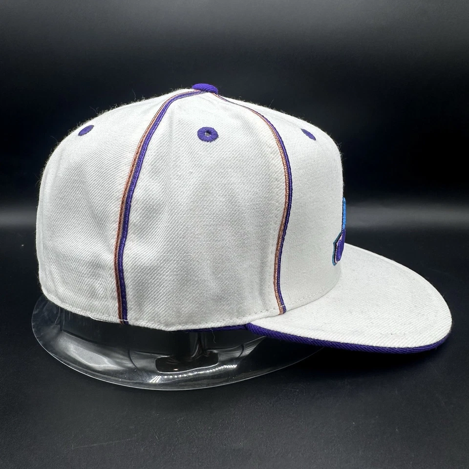 Gorra retro vintage Y2K Reebok NBA Utah Jazz ajustada blanca púrpura talla 7-1/2 Foto 4 de 4