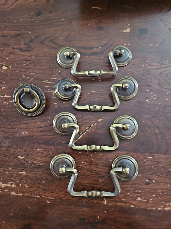Vintage/Retro Antique Finish Brass Metal Bail Pull w/ Backplates, Lot of 4
