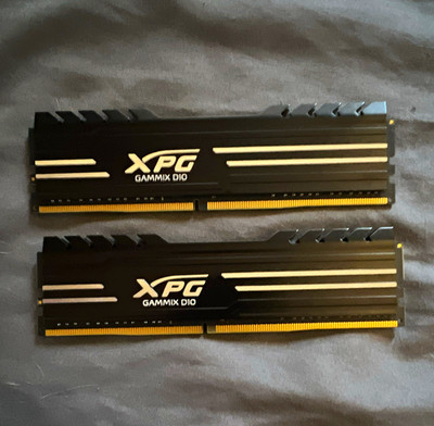 XPG GAMMIX D10 16GB (2x8GB) DDR4-3200 PC4-25600 DIMM AX4U320038G16A-BB10