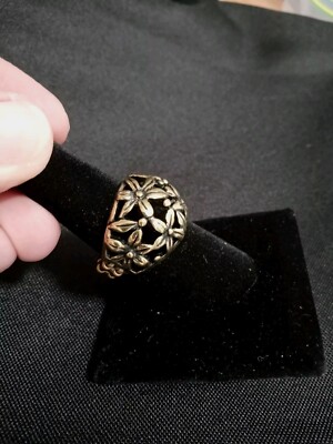 Super Cute Stretch Ring Bronze Tone Textured Flowers Stretchy Ring