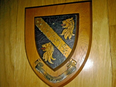 VINTAGE SCHULE COLLEGE UNIVERSITÄT HOLZSCHILD WAND MOTTO SCHWARZ-EMBLEM-ZWEI LÖWEN