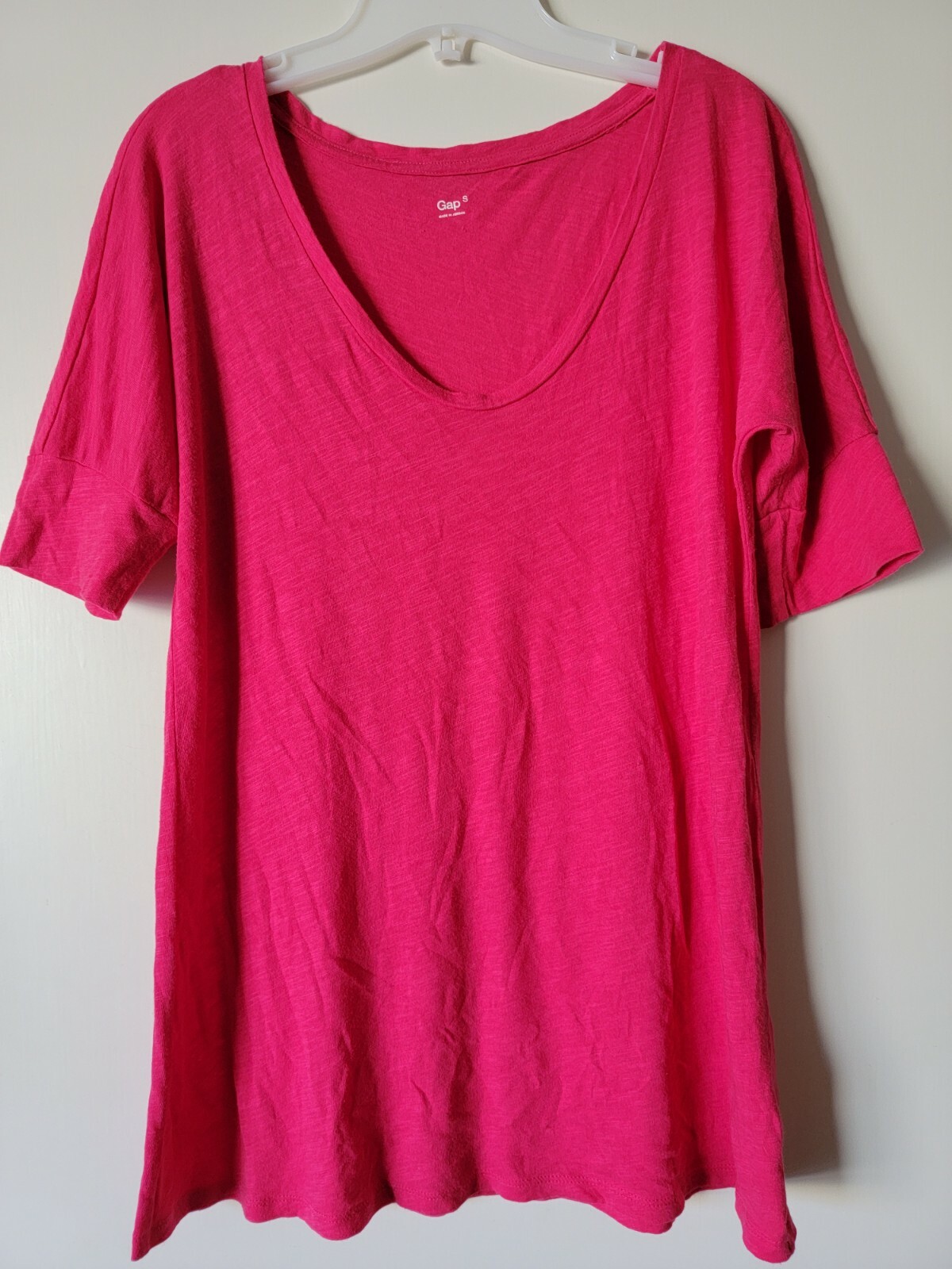 GAP Solid Hot Pink Basic Short Sleeve Summer Blou… - image 1
