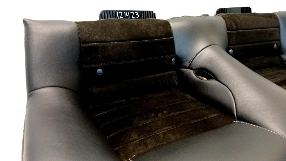 2010-2014 FORD MUSTANG GT COUPE REAR LOWER SEAT OEM CALIFORNIA SPECIAL - Image 3 of 4