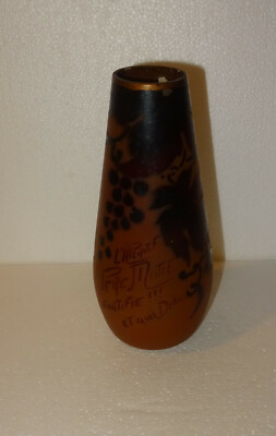 SEHR SELTENE VASE PUB APERITIF VATER MOTTE AUS BEMALTEM GLAS, REBE UND TRAUBE 20er JAHRE