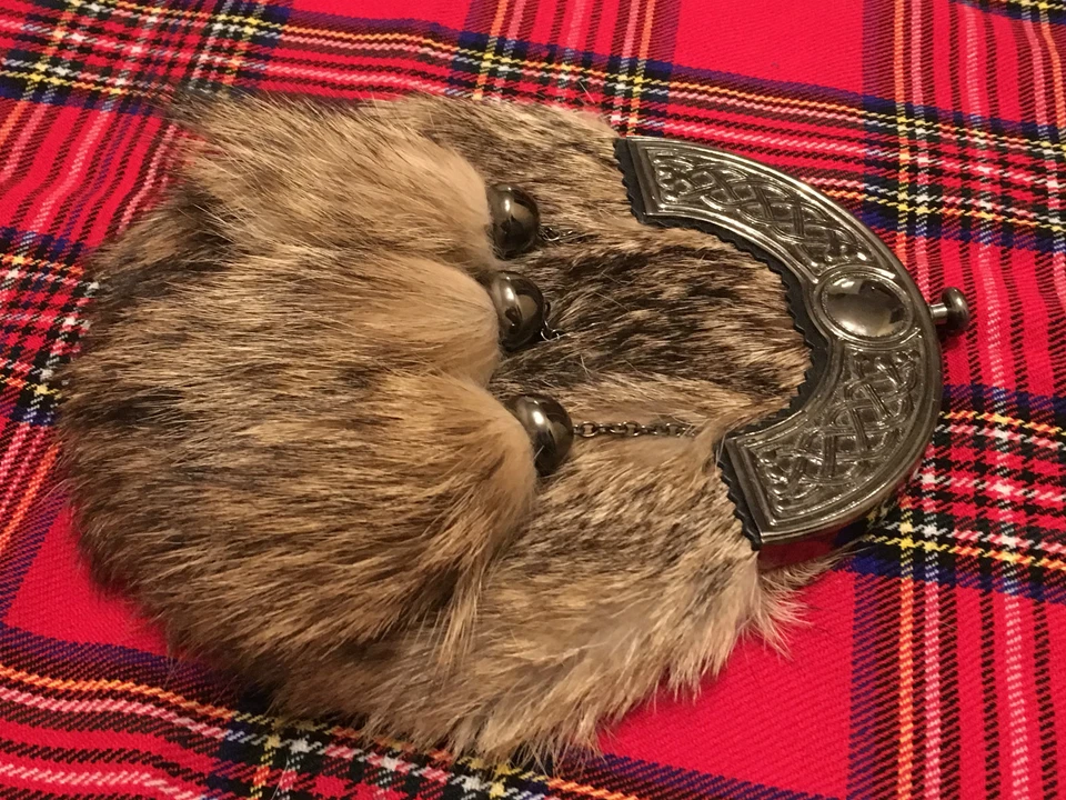 Full Dress Kilt Sporran Fox Fur Celtic Cantle Antique Scottish Kilt Sporan kilt - Image 3 of 4