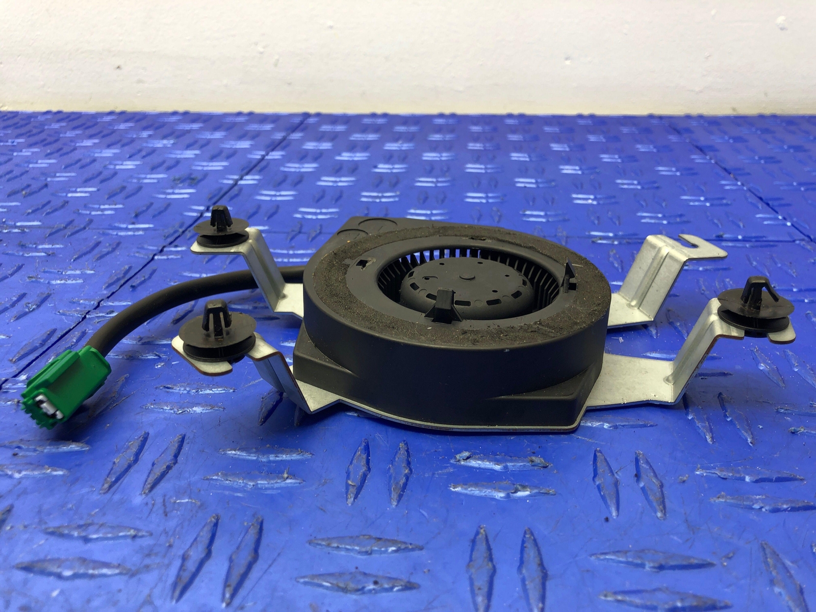 2013-2021 MASERATI QUATTROPORTE FRONT LEFT SEAT LOWER CUSHION BLOWER MOTOR FAN