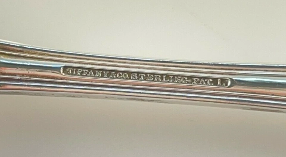 Garfo de jantar esterlina Tiffany Provence - 7 1/4" - Sem monograma - Imagem 3 de 3