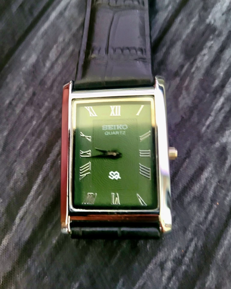 Reloj de cuero raro vintage delgado tanque cuarzo hombre Slv-Grn-negro Foto 3 de 4