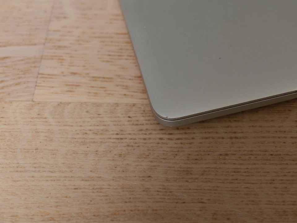 Apple MacBook Pro Retina 15,4 Zoll, 256 GB SSD, Intel Core i7 2,3 GHz, 8GB RAM - Bild 3 von 4