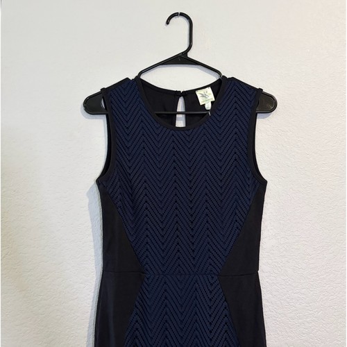 NEW Anthropologie Sparrow Navy Blue Chevron Lace Bodycon Midi Dress XS - Picture 3 of 7