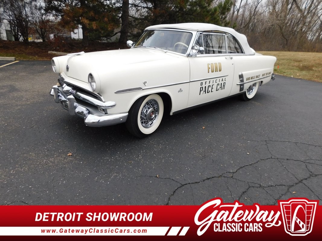 1953 Ford Crestline for sale in Dearborn Michigan