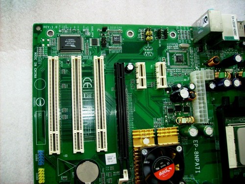 Epox EP-8NPA7I socked 754 - Picture 4 of 9