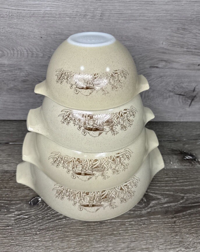 PYREX Forest Fancies Mushroom Cinderella Nesting Mixing Bowls ~set