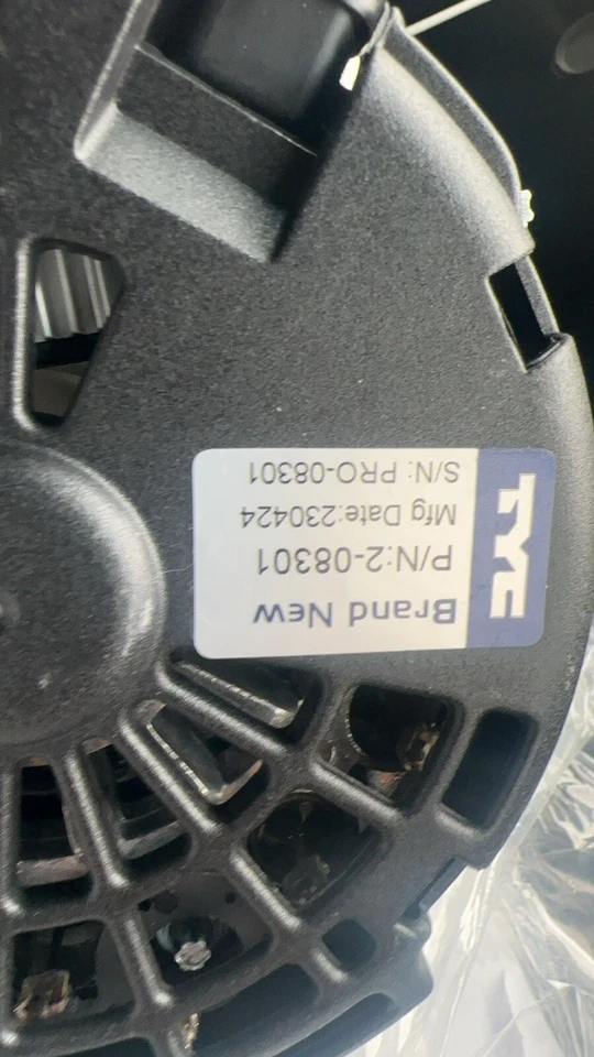 GMC Sierra 1500 2007-2013 Chevy Silverado OE/OEM alternador Mfg. Por TYC Foto 2 de 4