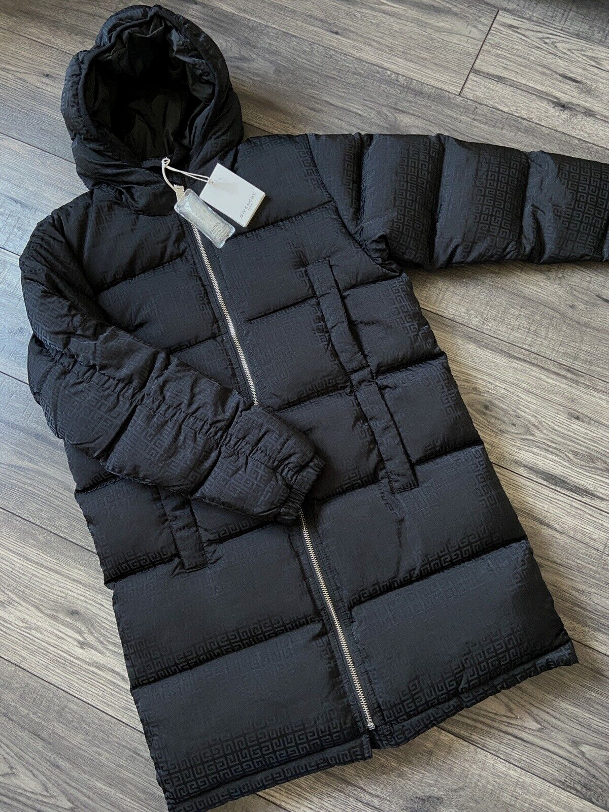 GIVENCHY BOYS REAL DOWN 4G LOGO HOODED PUFFER JACKET AGE 12 YRS RETAIL £769 BNWT