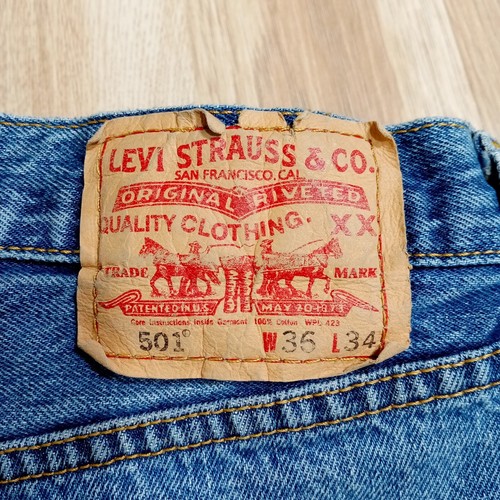 Levis Jeans 501 Premium Mens 36x34 Buttonfly Cotton Blend Medium Wash VTG - Picture 7 of 15