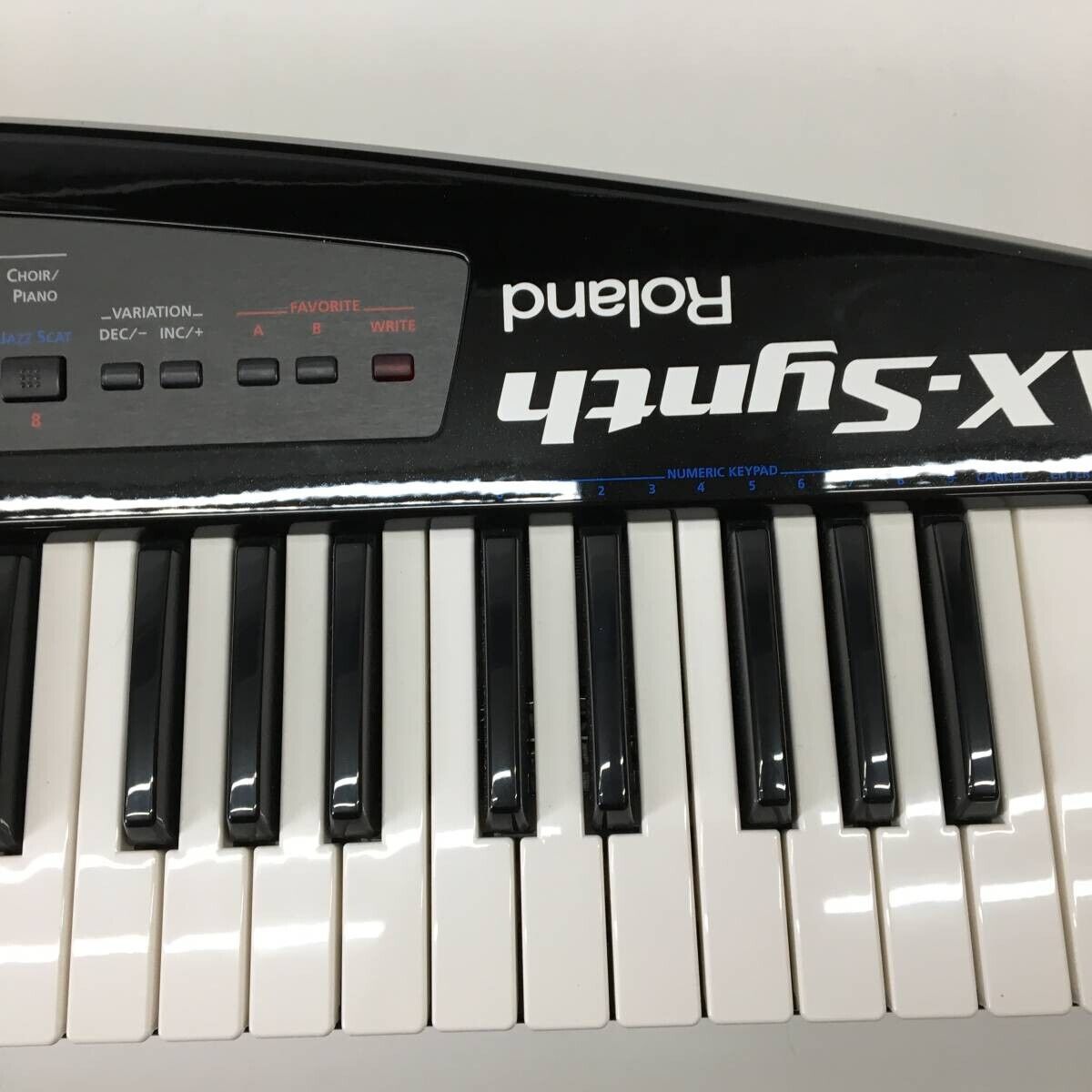 Roland AX-Synth 49-Key Black Shoulder Keyboard Synthesizer Roland AX-Synth 49-Key Black Shoulder Keyboard Synthesizer