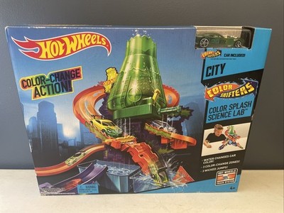HOT WHEELS  : COLOR SPLASH CITY SCIENCE LAB - PLAY SET (NEW IN BOX)