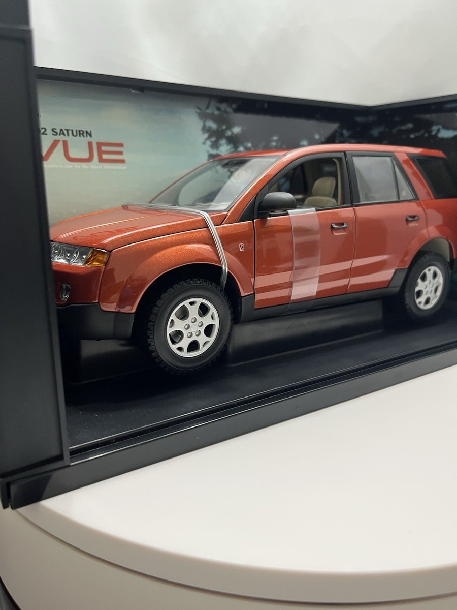AUTOART “2002 Saturn Vue” 1:18, Metallic Orange, Dealer Edition