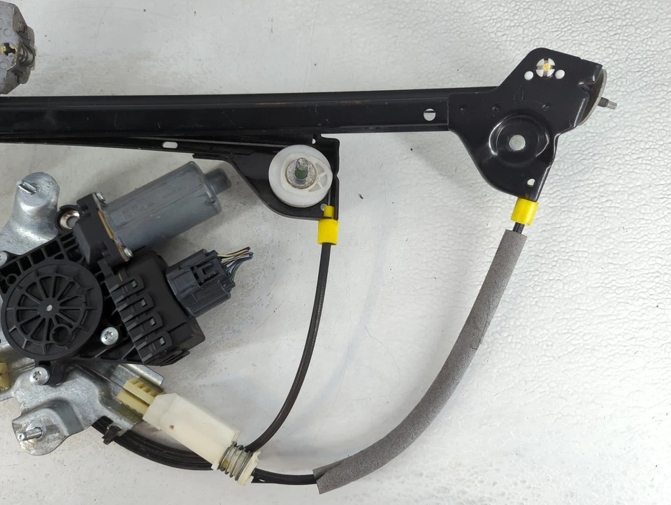 2005-2009 Ford Mustang Driver Left Front Window Regulator E9ABR - Image 2 of 4