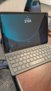 Samsung Tab S9 Fe WiFi Only. Cracked Screen, Everything Functional. Pen Included