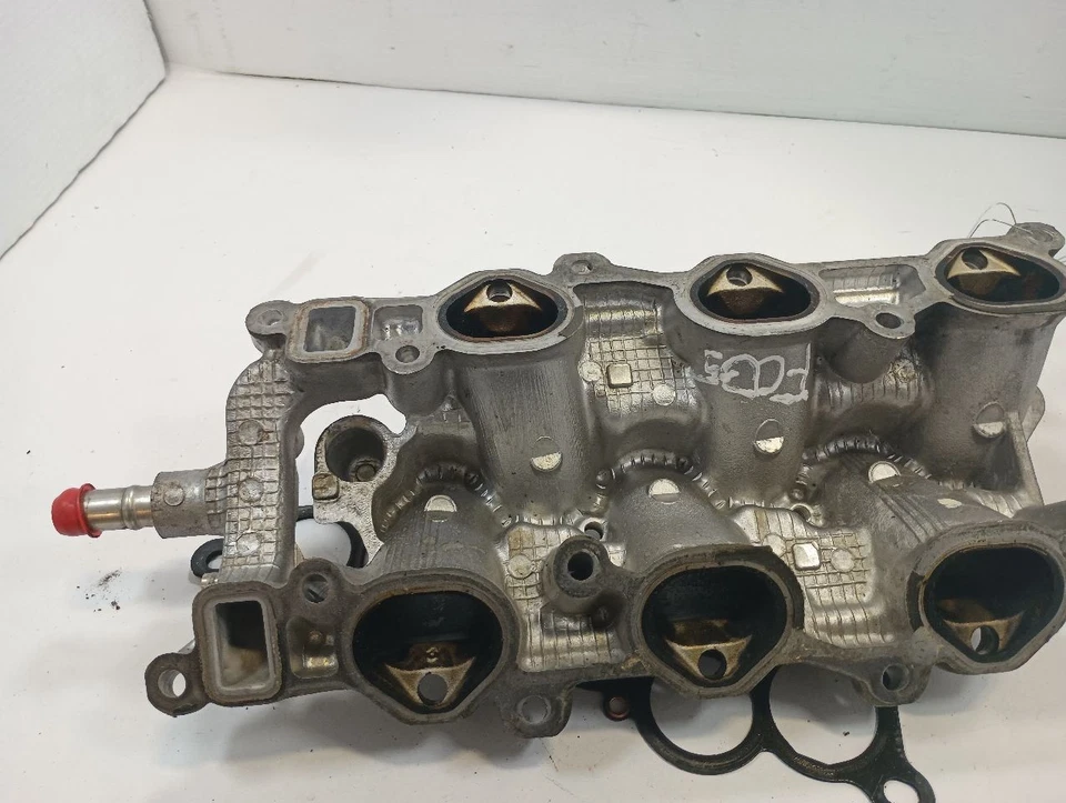 Lower Intake Manifold from 2000 Lexus RX300 3.0L 12138744 - Image 2 of 4