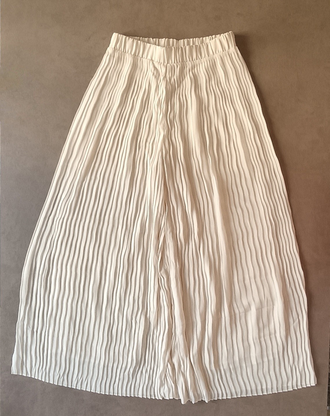 Mango pantaloni donna beige a righe plissé, vita alta elasticizzata, taglia S
