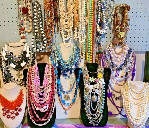Vintage Necklace Lot 120+ pieces Costume Jewelry Wearable Crafts Resell 10+lbs