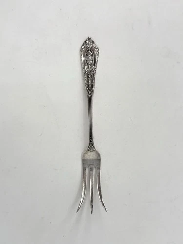 Vintage Wallace Rose Point Sterling Oyster Fork (J-269)