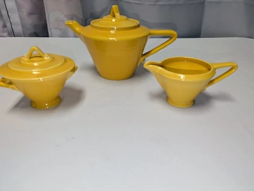 Homer Laughlin Harlequin Set Teapot, Creamer, and Lidded Sugar Bowl & Gravy Boat