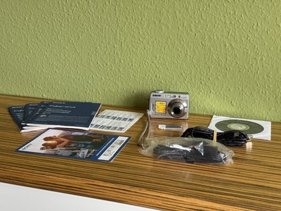 Sony Cyber-shot DSC-S500 6,0 MP Digitalkamera 3x optischer Zoom silber 238