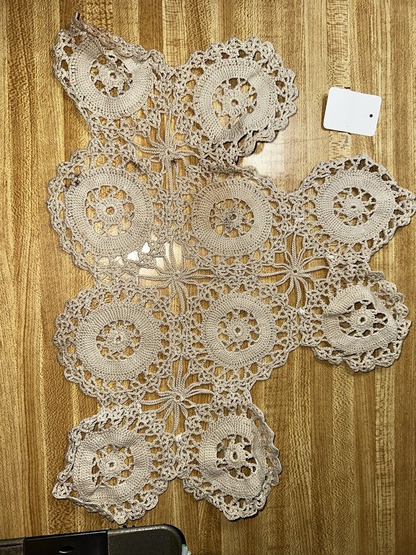 Vintage Embroidered Tablecloth Place Mat Fabric Cutwork Floral Lace Set of 2