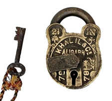 Ancien cadenas ancien vintage en laiton fait main avec clé en fer