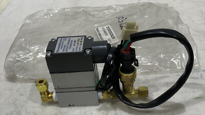 CONTROLAIR 550-CDA 0-5V 3-27PSI ELECTRONIC PRESSURE REGULATOR 373