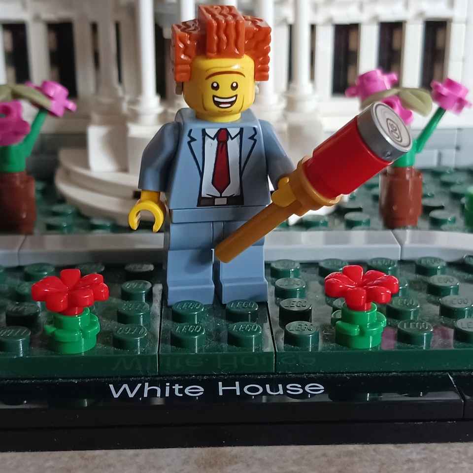 LEGO White House Trump White House Set Soda Can Staff Flowers Plates Fig Include - Image 3 of 4