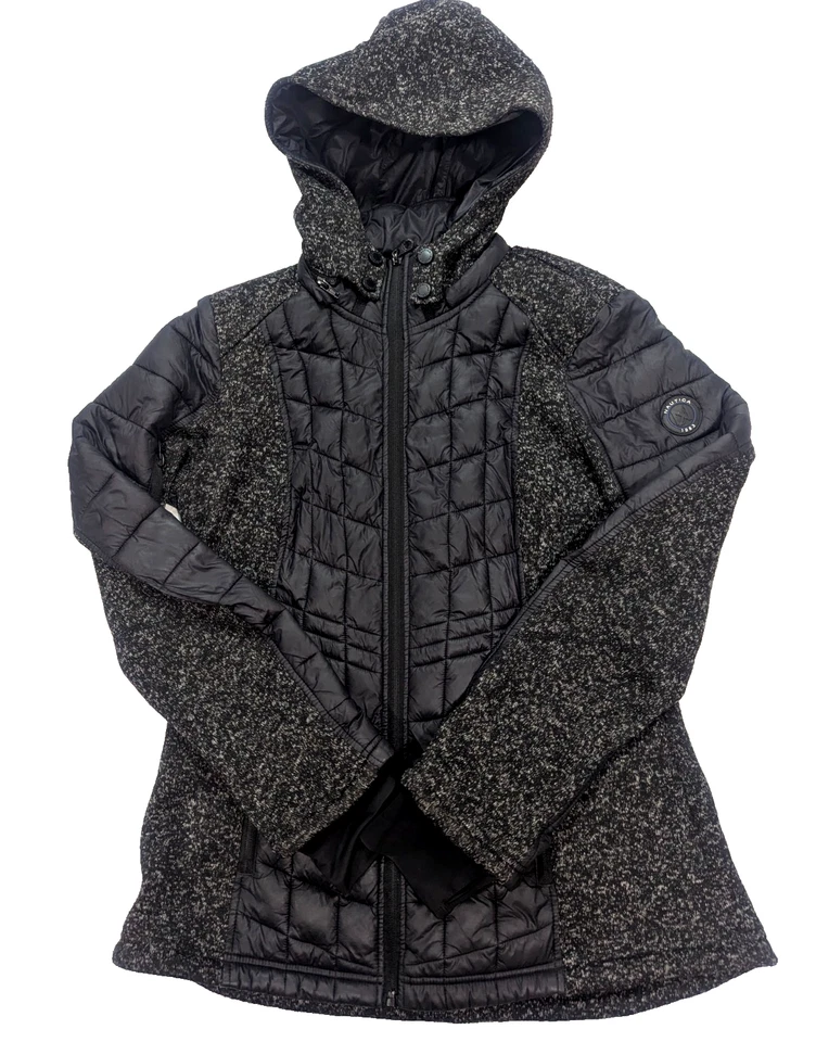 Chaqueta acolchada acolchada polar Nautica para mujer talla grande negra con capucha Foto 2 de 4