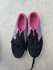 Etnies Jameson 2 czarne zamszowe i różowe paski. UK rozmiar 7.5 w dobrym stanie 