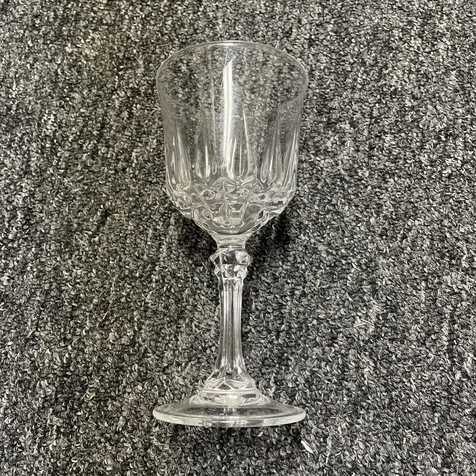Cristal D'Arques France Crystal Glasses Avignon Pattern .Wine Goblet