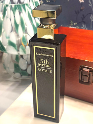 5th AVENUE ROYALE by ELIZABETH ARDEN Women EDP 4.2oz / 125 ml  New discontinued 