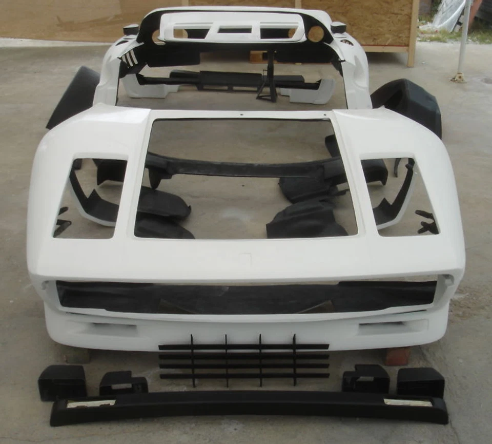 Ferrari 288GTO conversión: se adapta a 308 o 328. Kit de piezas. ¡Transforma tu Ferrari! Foto 3 de 4