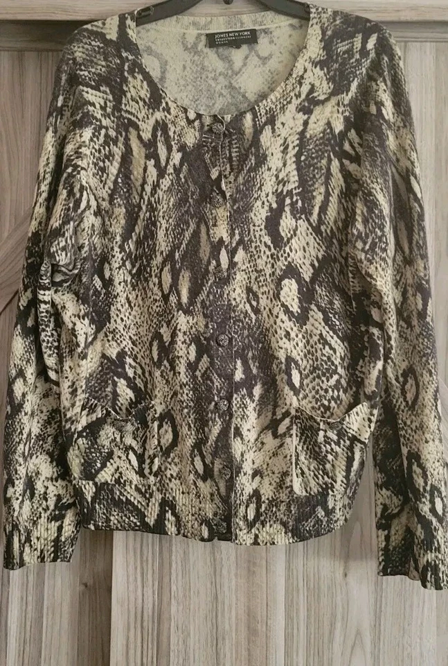 Cárdigan de cachemir talla grande Jones New York Collection para mujer 1X estampado animal Foto 2 de 4