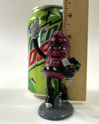 2 NOS MICHAEL JACKSON CALIFORNIA RAISINS FIGURES w/ FACTORY FLAWS See it? 1980's - Picture 6 of 12