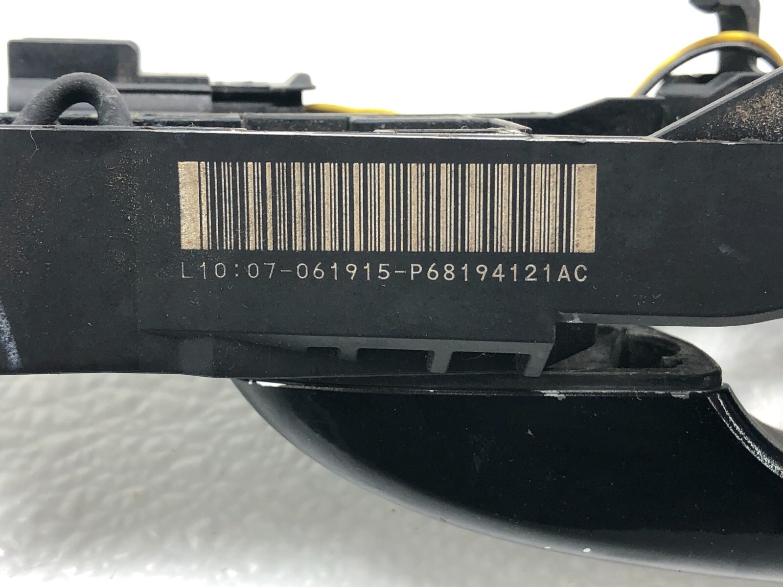 2014-2017 MASERATI GHIBLI S LEFT DRIVER FRONT EXTERIOR DOOR HANDLE OEM.