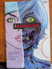 Dead to the World (iZombie) - Paperback By Roberson, Chris - GOOD
