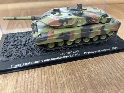 DEAGOSTINI KAMPFPANZER MODELL LEOPARD 2 A5 (KOSOVO) IM PLASTIKKOFFER im Maßstab 1:72