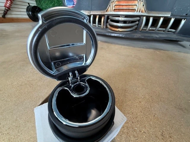 (1) Cenicero corto de aluminio portavasos Audi R8 420087017 - igual que concesionario Foto 4 de 4